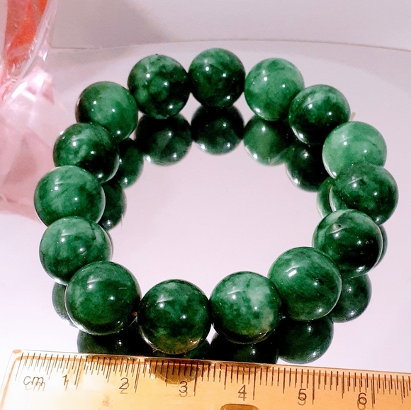 Jade Gemstones Bracelet New - Picture 4 of 5